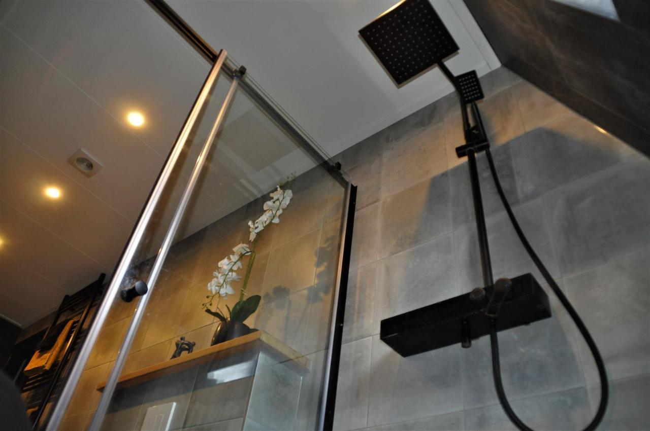 Huis Nummer 7 Met Sauna En 3 Slaapkamers 陆瓦尔登 外观 照片
